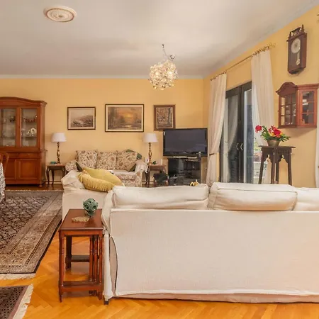 Pet Friendly In With Kitchen Apartmán *